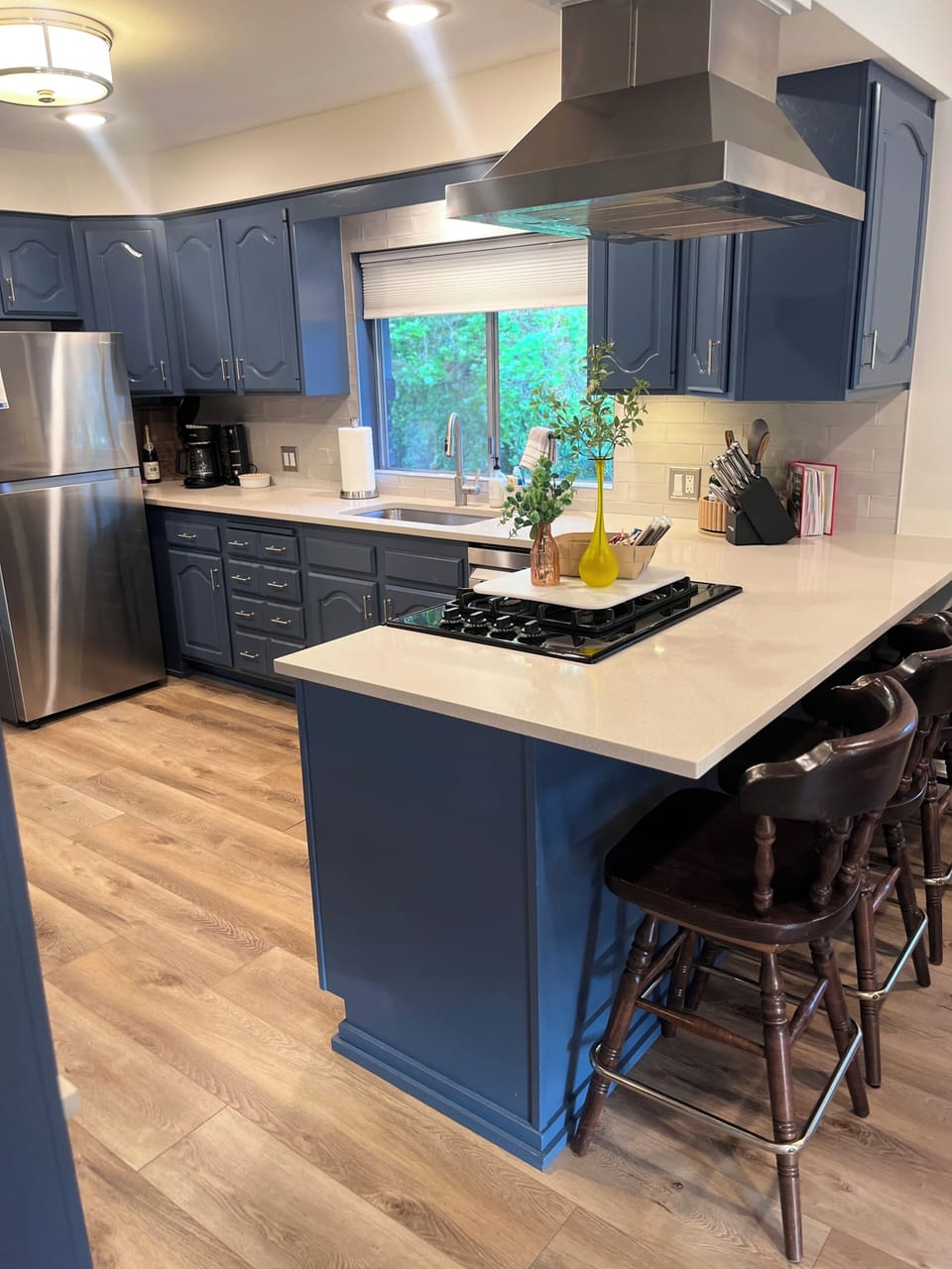 Full kitchen