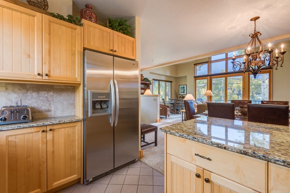 Townhome, 3 Bedrooms | Private kitchen | Fridge, coffee/tea maker