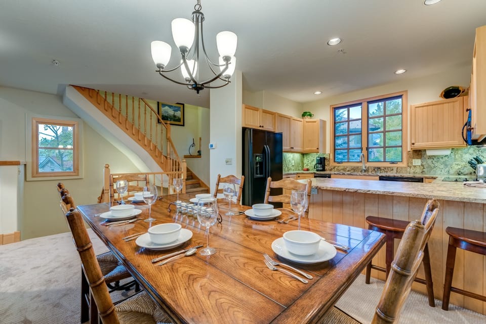 Townhome, 3 Bedrooms | Dining