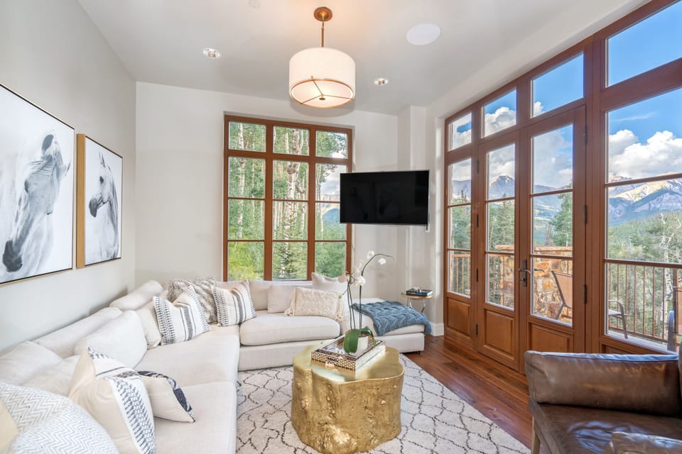 Condo, 4 Bedrooms | Living area