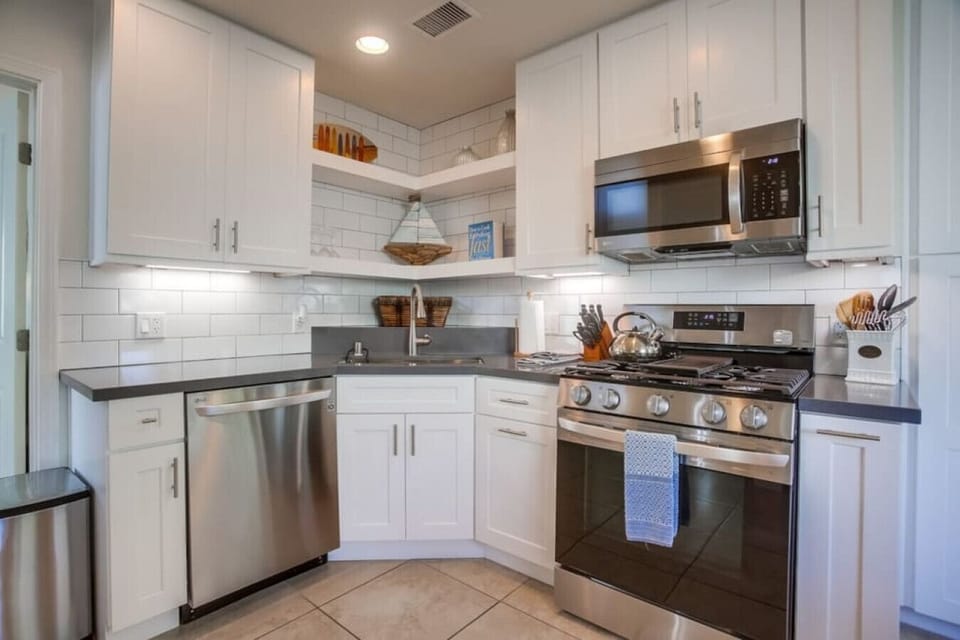 819 kitchen