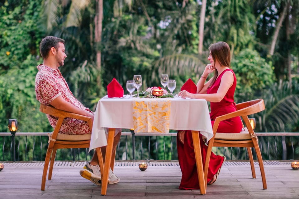 Couples dining