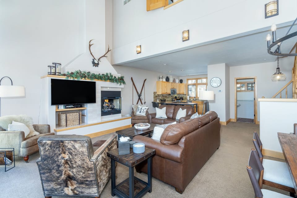 Townhome, 3 Bedrooms | Living area