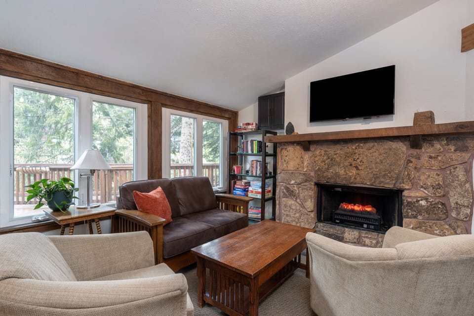 Studio | Living area | Streaming services