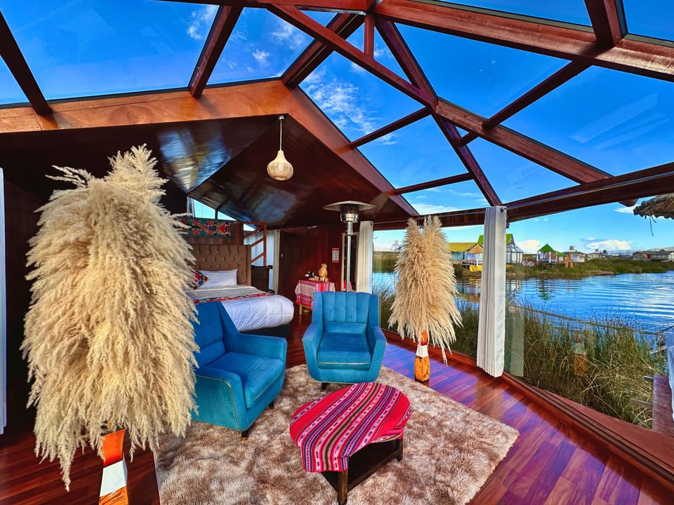 Deluxe Room | Living area