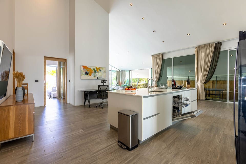 Design Villa | Private kitchen | Cookware/dishes/utensils, kitchen islands
