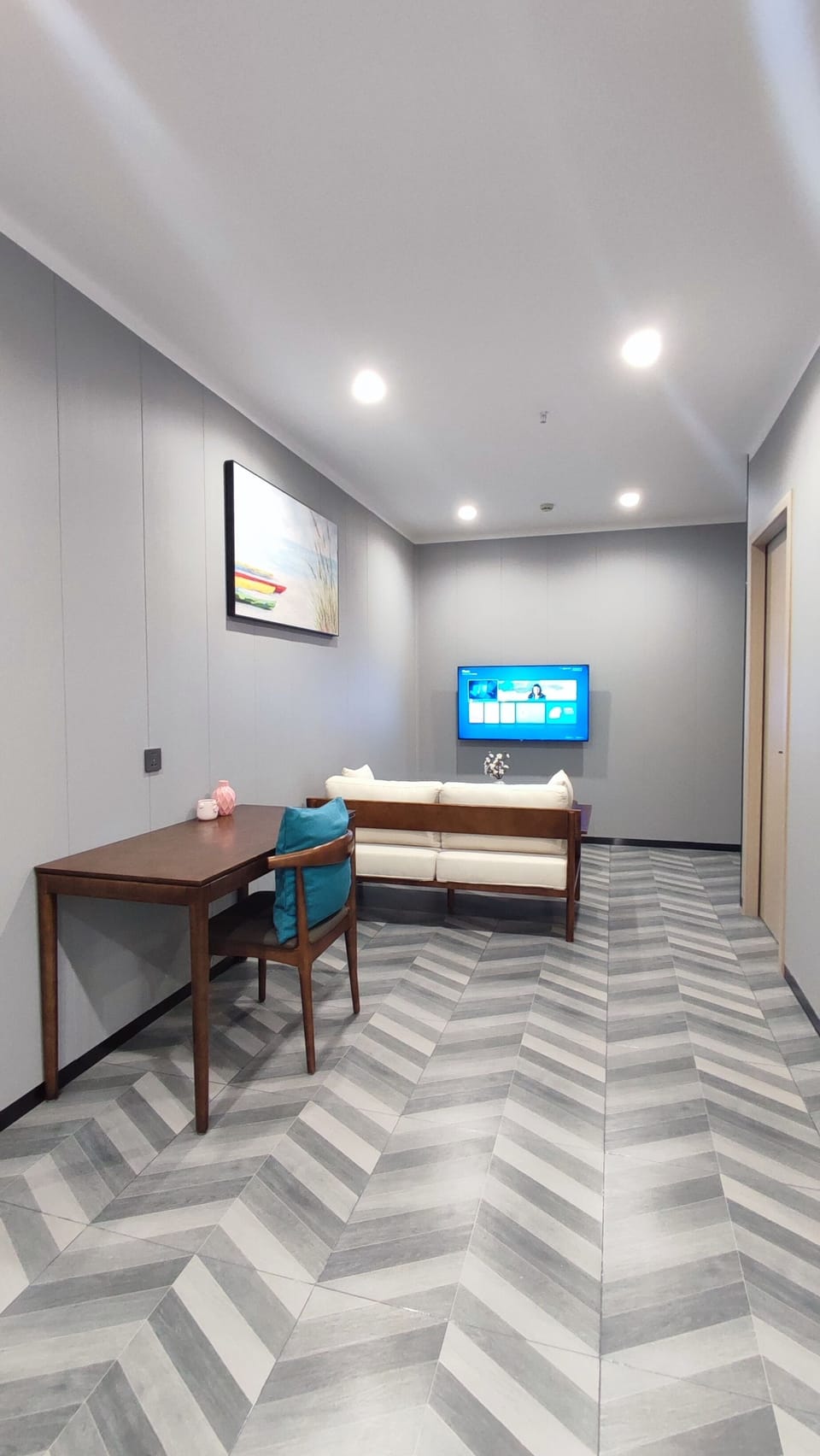 Family Room, Multiple Beds, City View | Living area | Smart TV