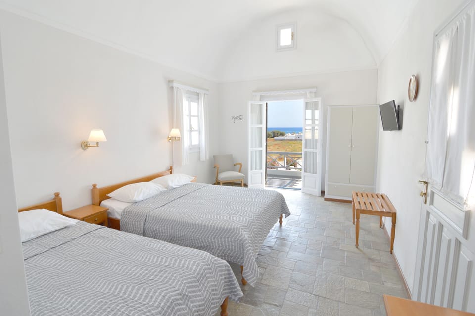 Executive Double Room | Desk, soundproofing, free WiFi, bed sheets