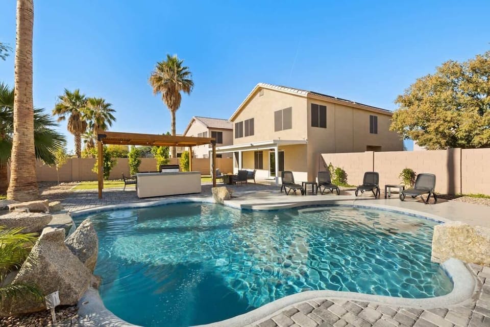 There's nowhere else you'd rather be! Come take a swim in Oregon Ave's resort style pool!. Portable fence can be put up for additional safely for the kids!