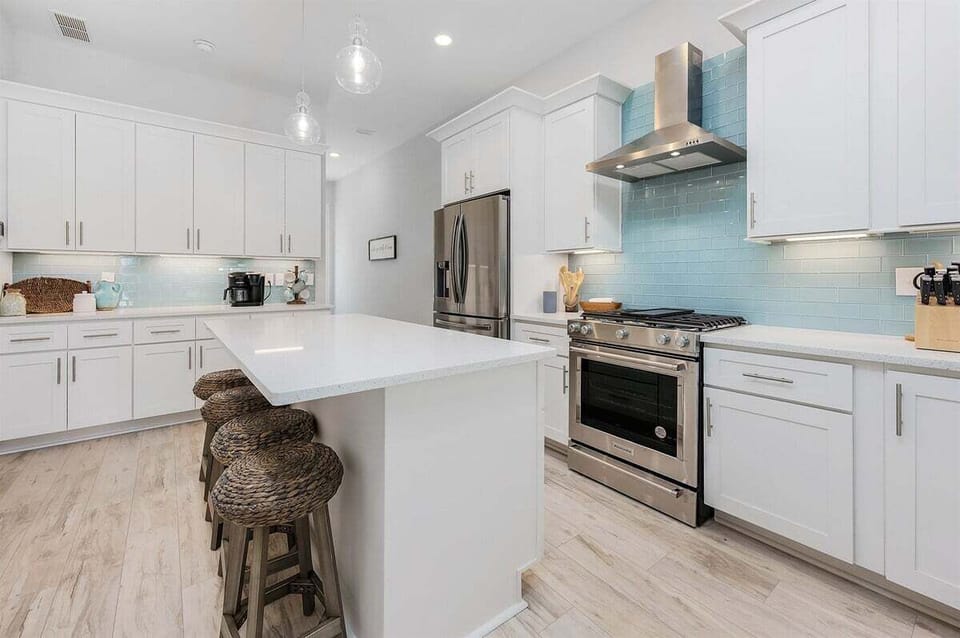 Gourmet kitchen