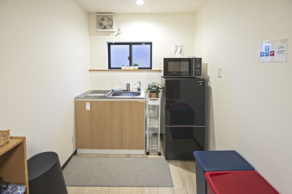Family House | Private kitchen | Fridge, microwave, stovetop, electric kettle