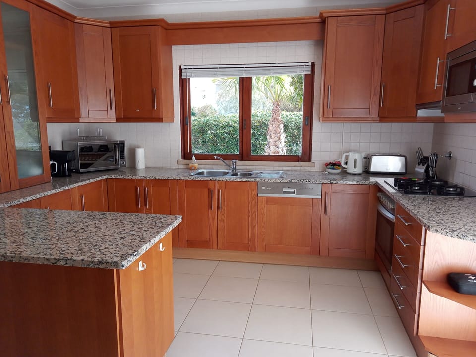 Family Villa | Private kitchen | Fridge, oven, stovetop, dishwasher