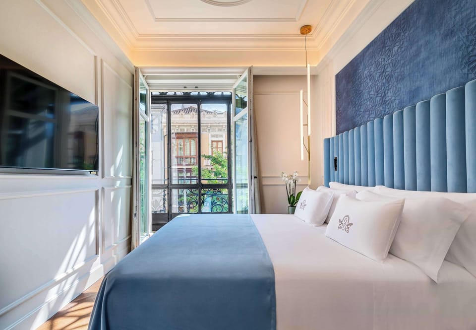Deluxe Room, City View | Premium bedding, minibar, in-room safe, desk