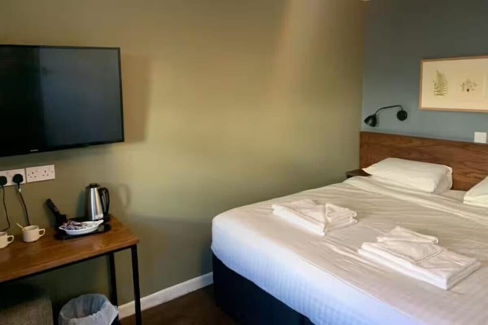 Classic Double or Twin Room | WiFi (free)