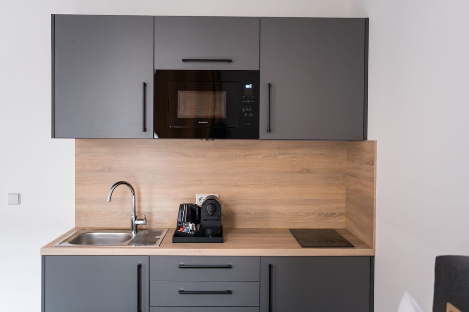 Standard Studio | Private kitchen | Fridge, microwave, stovetop, dishwasher