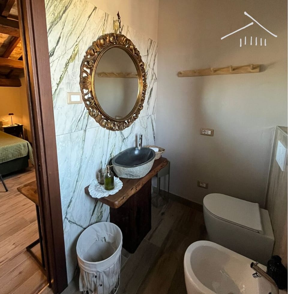 Comfort Double or Twin Room | Bathroom | Shower, rainfall showerhead, free toiletries, hair dryer
