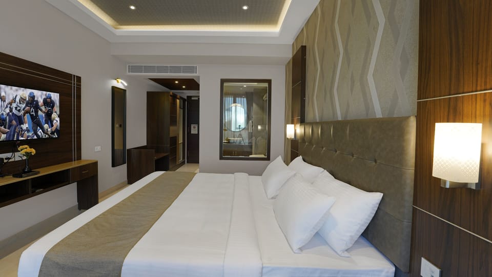 Premium Double Room | Egyptian cotton sheets, premium bedding, down comforters, pillowtop beds
