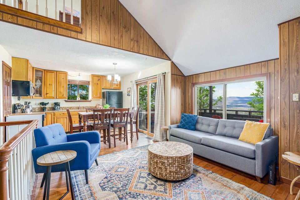Open floorplan perfect for gatherings