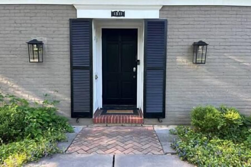 Front entryway.