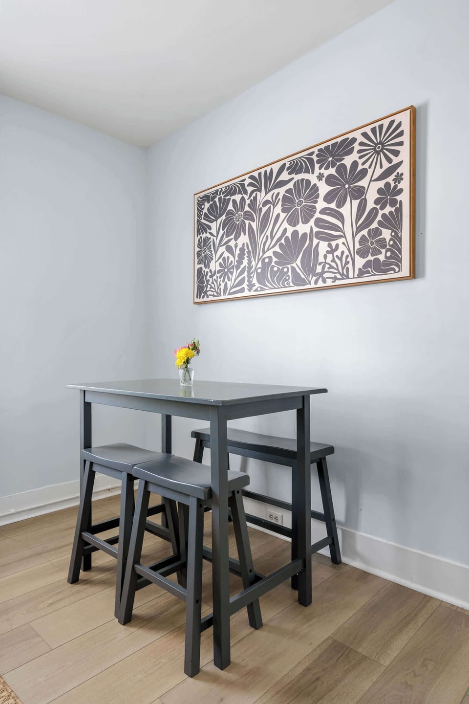 Dining room with seating for the entire group