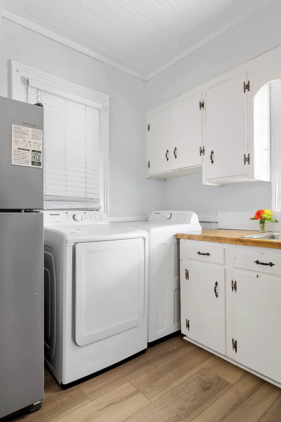 Washer + Dryer 