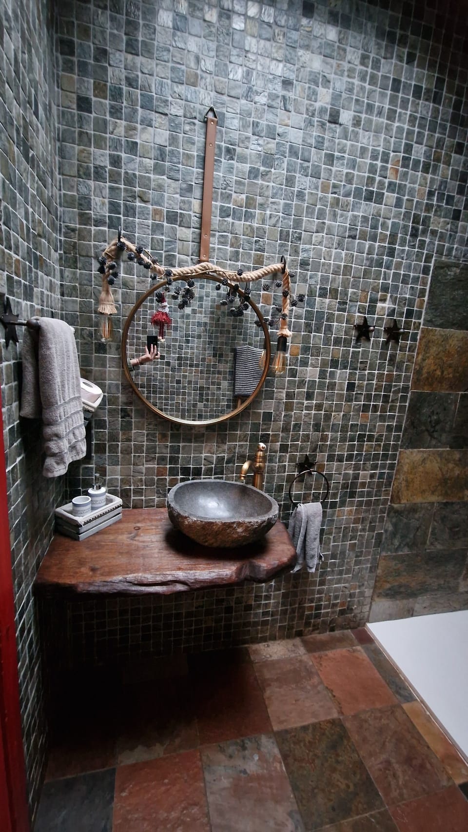 Superior Cabin | Bathroom | Shower, hair dryer, towels, soap