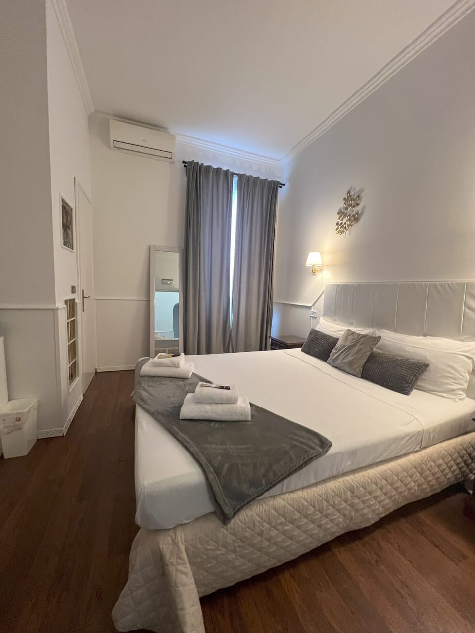 Standard Room | 1 bedroom, desk, soundproofing, iron/ironing board