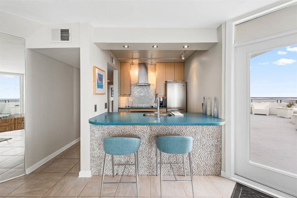 Countertop Bar