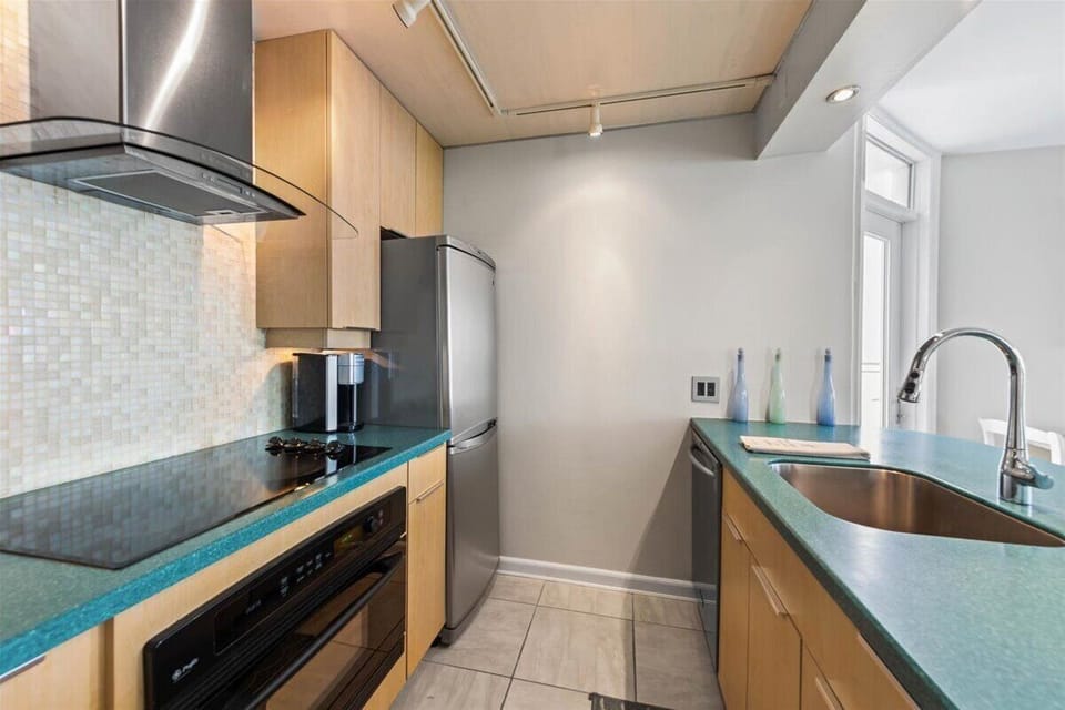Kitchen 1