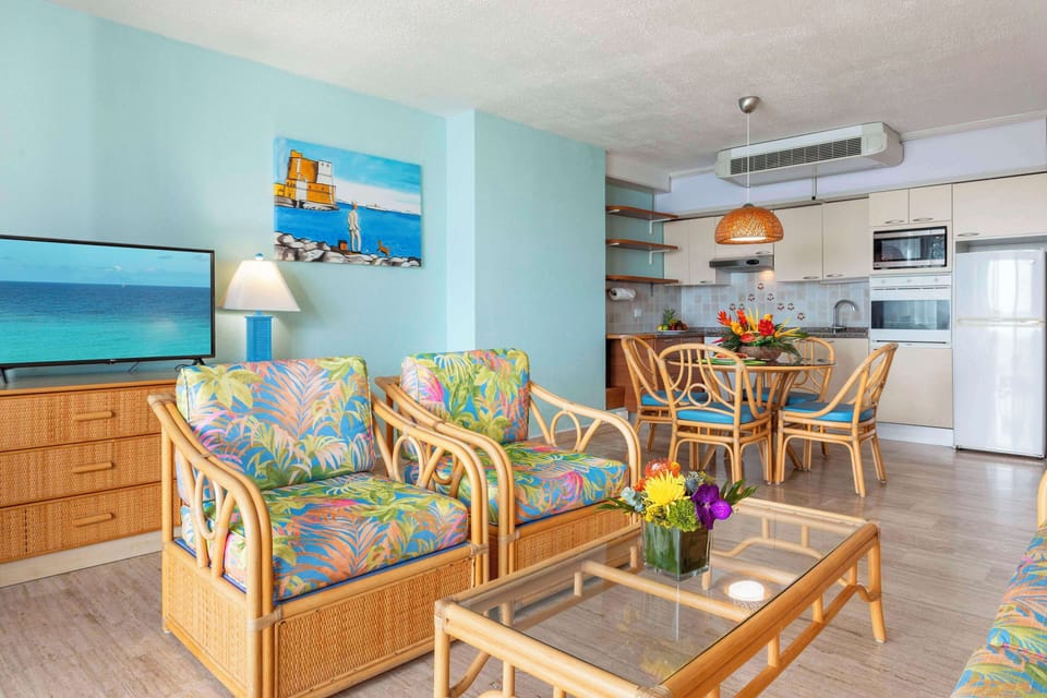 Suite, 1 Bedroom, Balcony, Ocean View | Private kitchenette | Coffee/tea maker, full-size fridge, microwave, oven