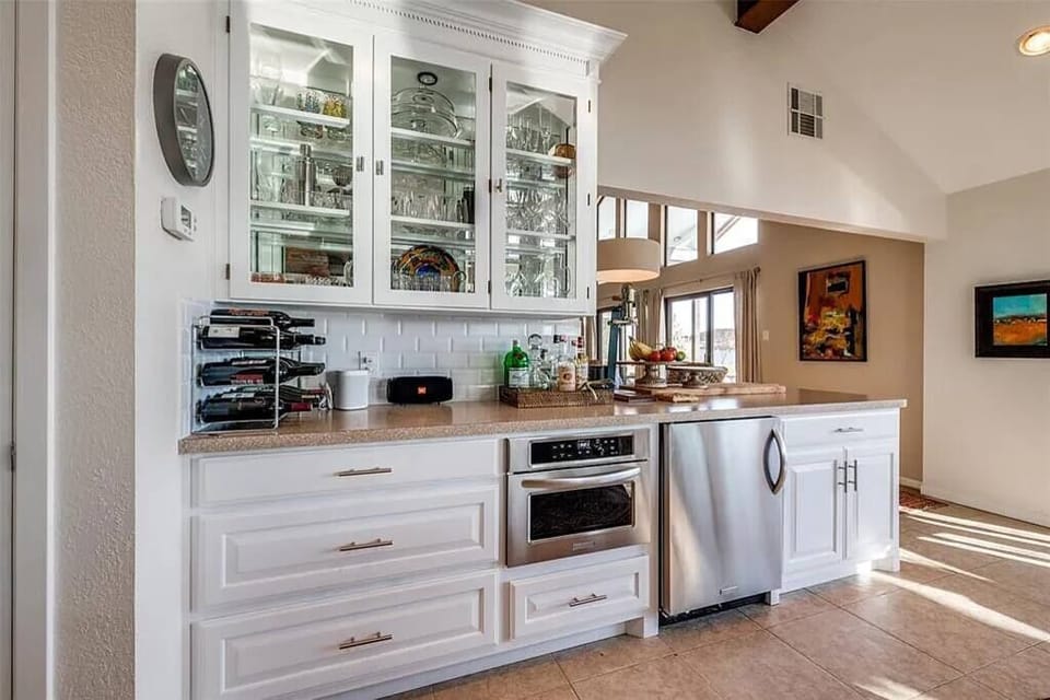 Kitchen Bar