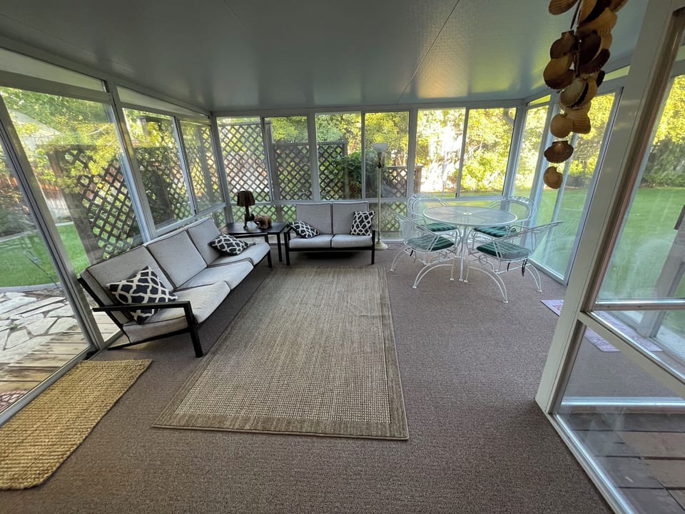 Sun Room: Full heating/air conditioning, energy efficient heat pump.  New carpet