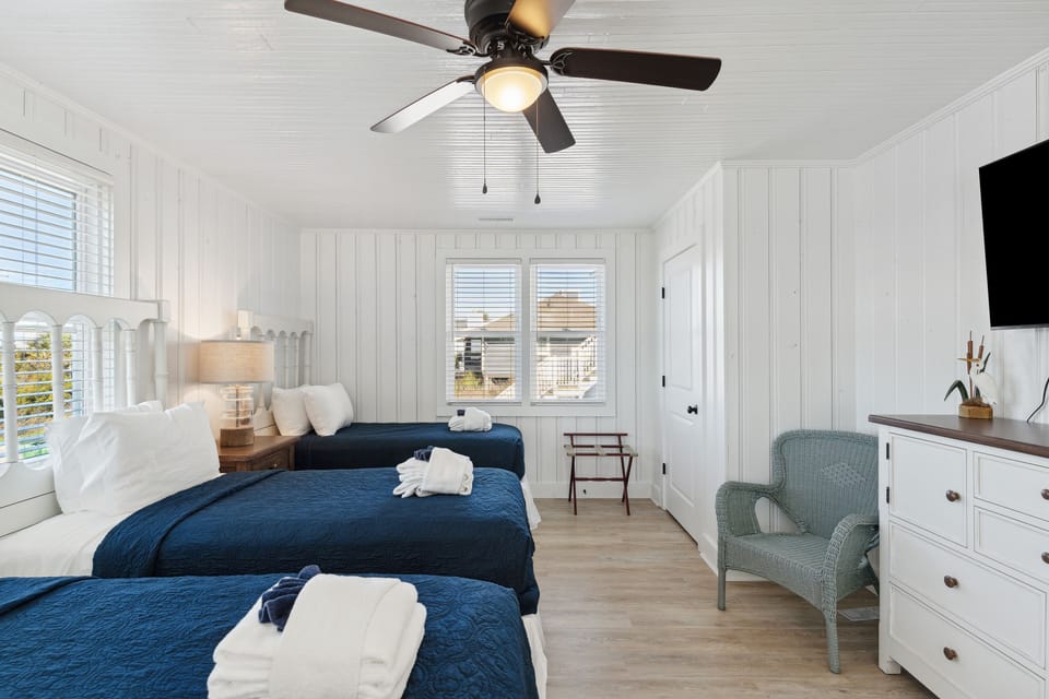 Another view of the twin bedroom.
