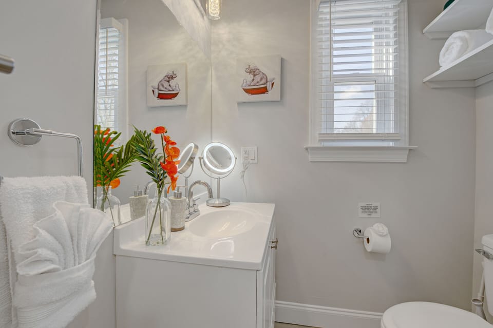 Newly renovated, fully stocked bathroom.