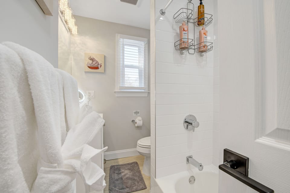 Newly renovated, fully stocked bathroom.
