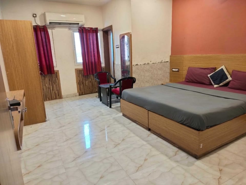 Deluxe Room | Living area