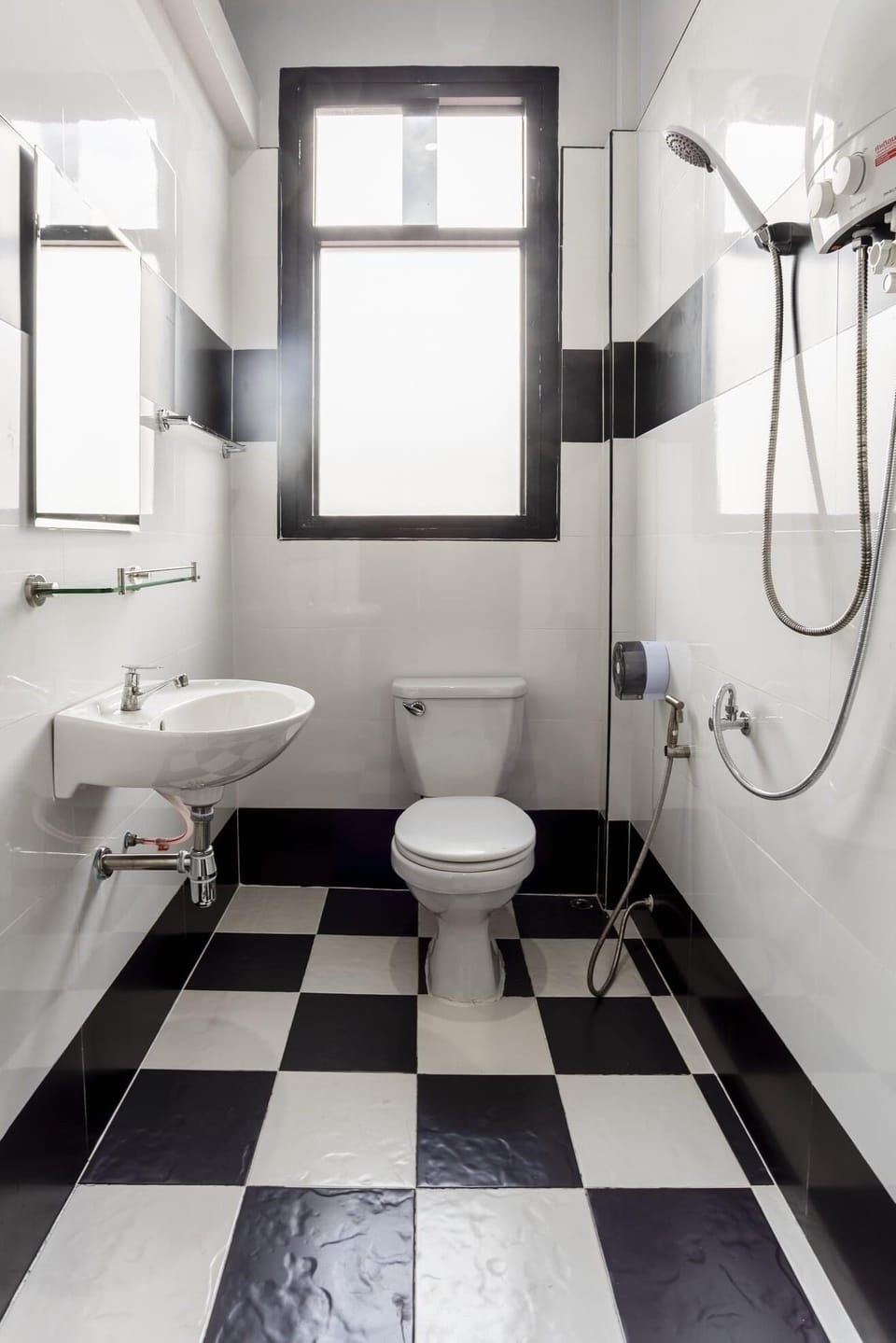 Standard Double Room | Bathroom | Shower