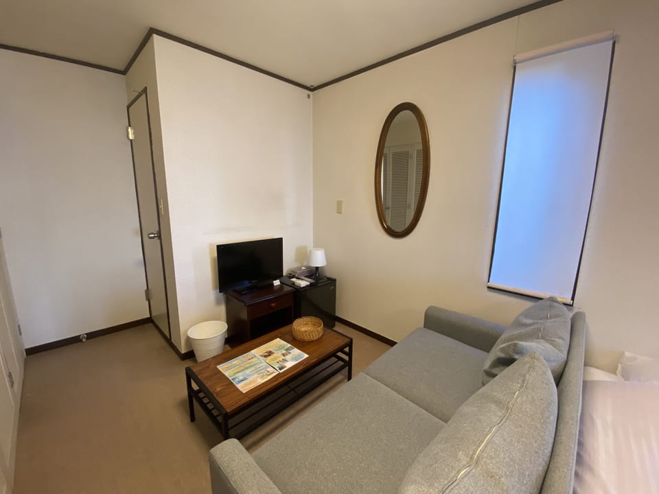Deluxe Triple Room, 3 Twin Beds, Ocean View | Free WiFi, bed sheets