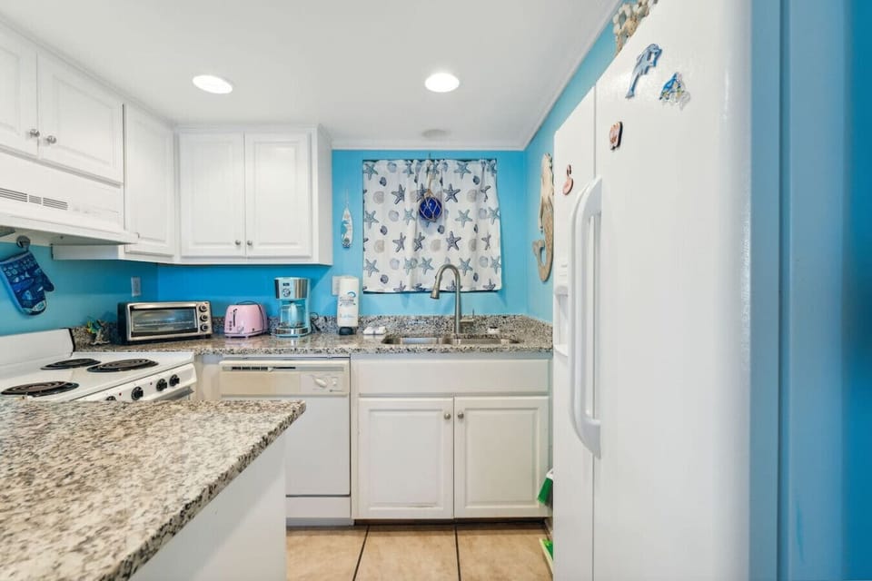 Fully Stocked, Eat-In Kitchen with Drip Coffee Maker