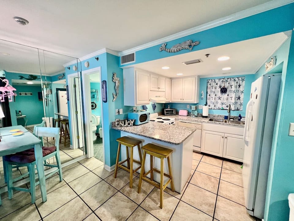 Fully Stocked, Eat-In Kitchen with Drip Coffee Maker