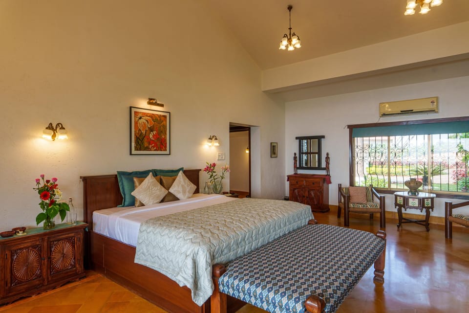 Room, 4 Bedrooms (Whispering Heights) | Bed sheets