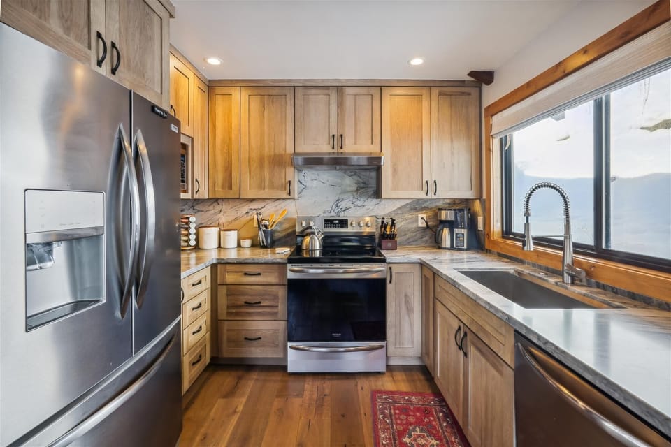 main level-kitchen-_dsc2482