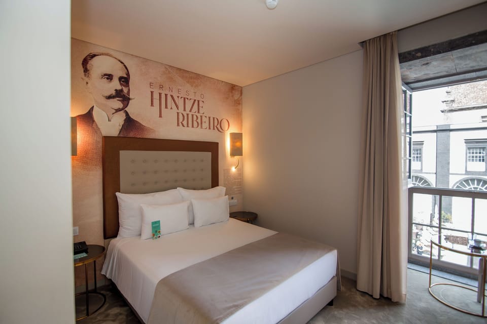 In-room safe, free WiFi, bed sheets