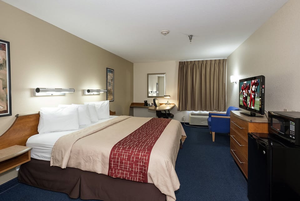WiFi (free), alarm clocks, bed sheets