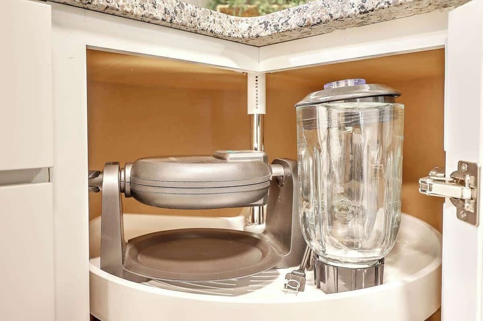 waffle iron- blender