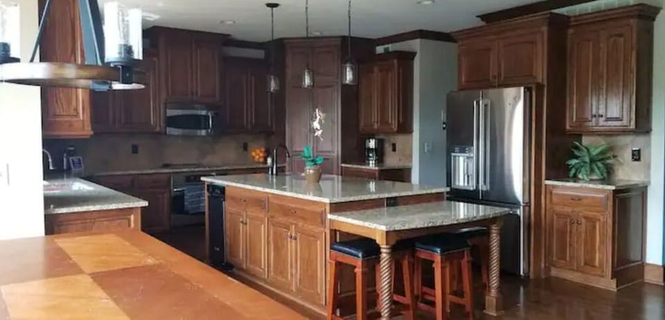 Main floor Kitchen