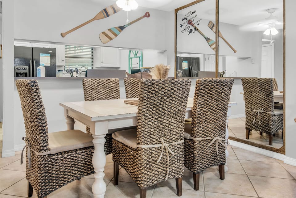 Dining table seats 6