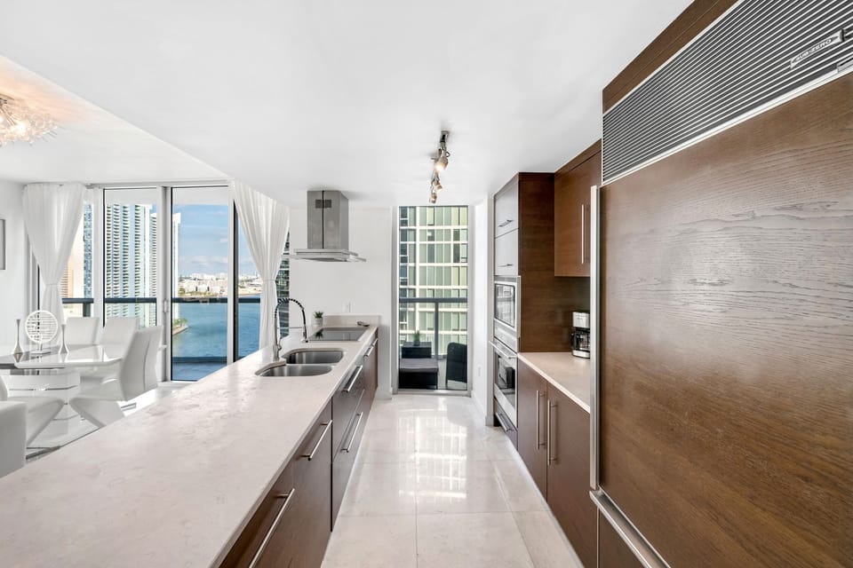 Kitchen—seamless blend of style and functionality!