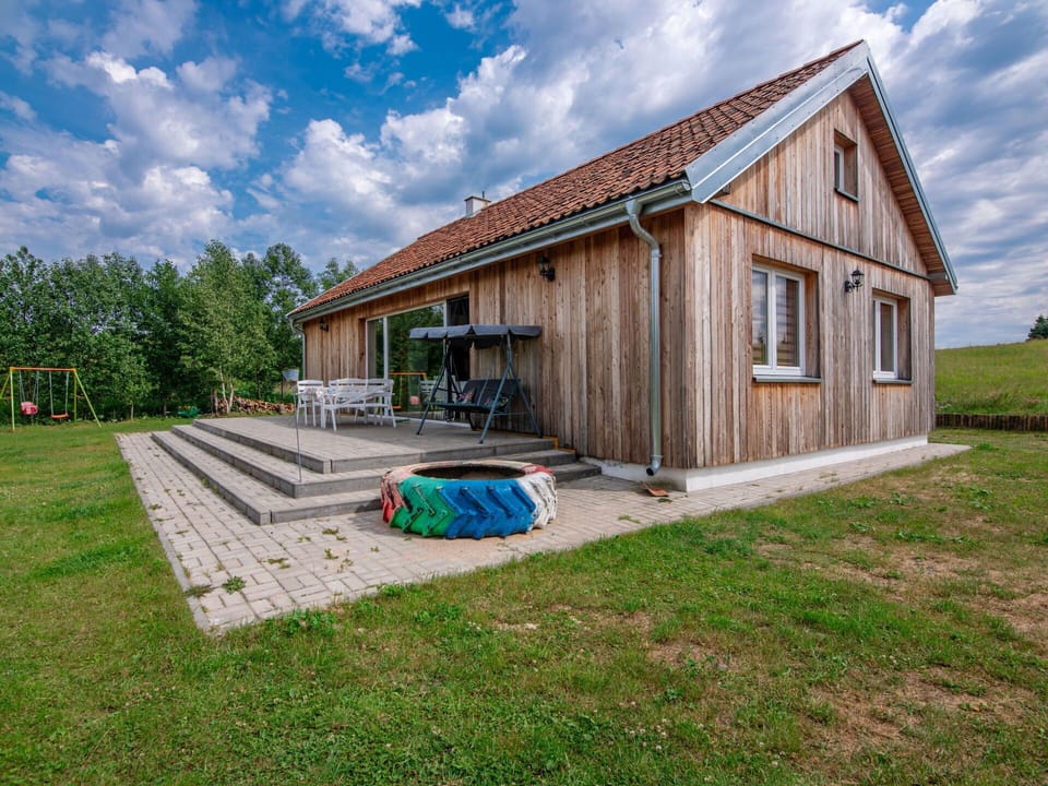 Building, Wood, House, Roof, Home, Cottage, Architecture, Land Lot, Rural Area, Cloud