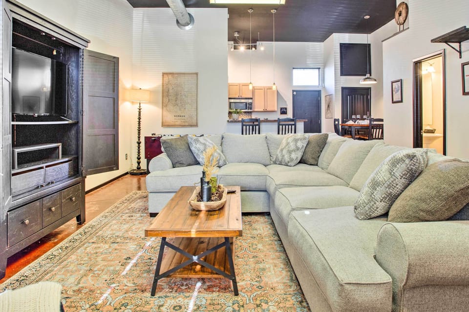 Living Room | Smart TV | Central A/C | Free WiFi | Foosball Table